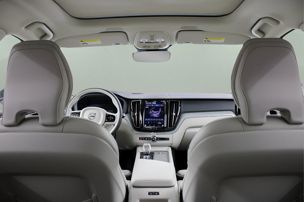 New 2025 Volvo XC60 T8 Ultra w/ Protection Package Premier image 11