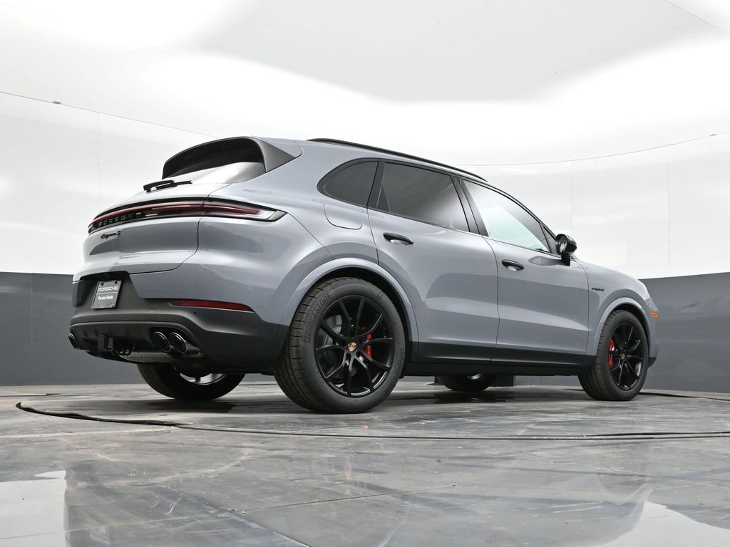 New 2026 Porsche Cayenne S image 37
