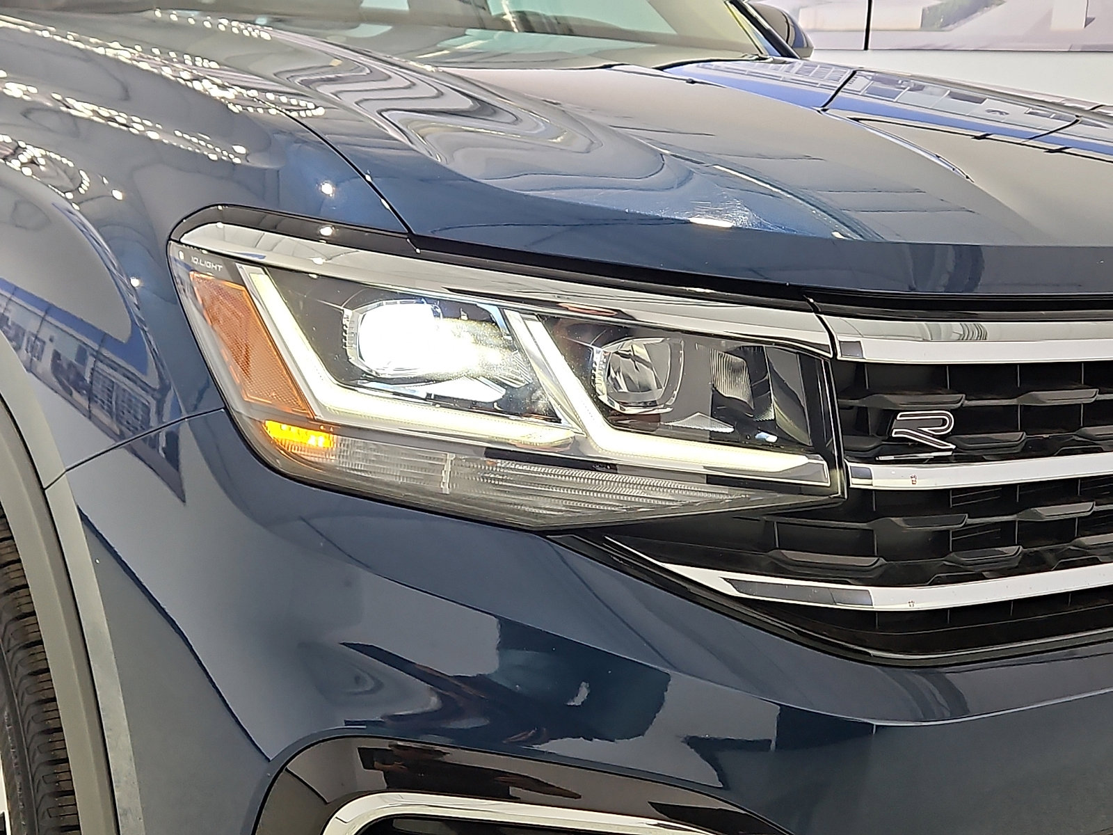 Certified 2022 Volkswagen Atlas SEL Premium image 6