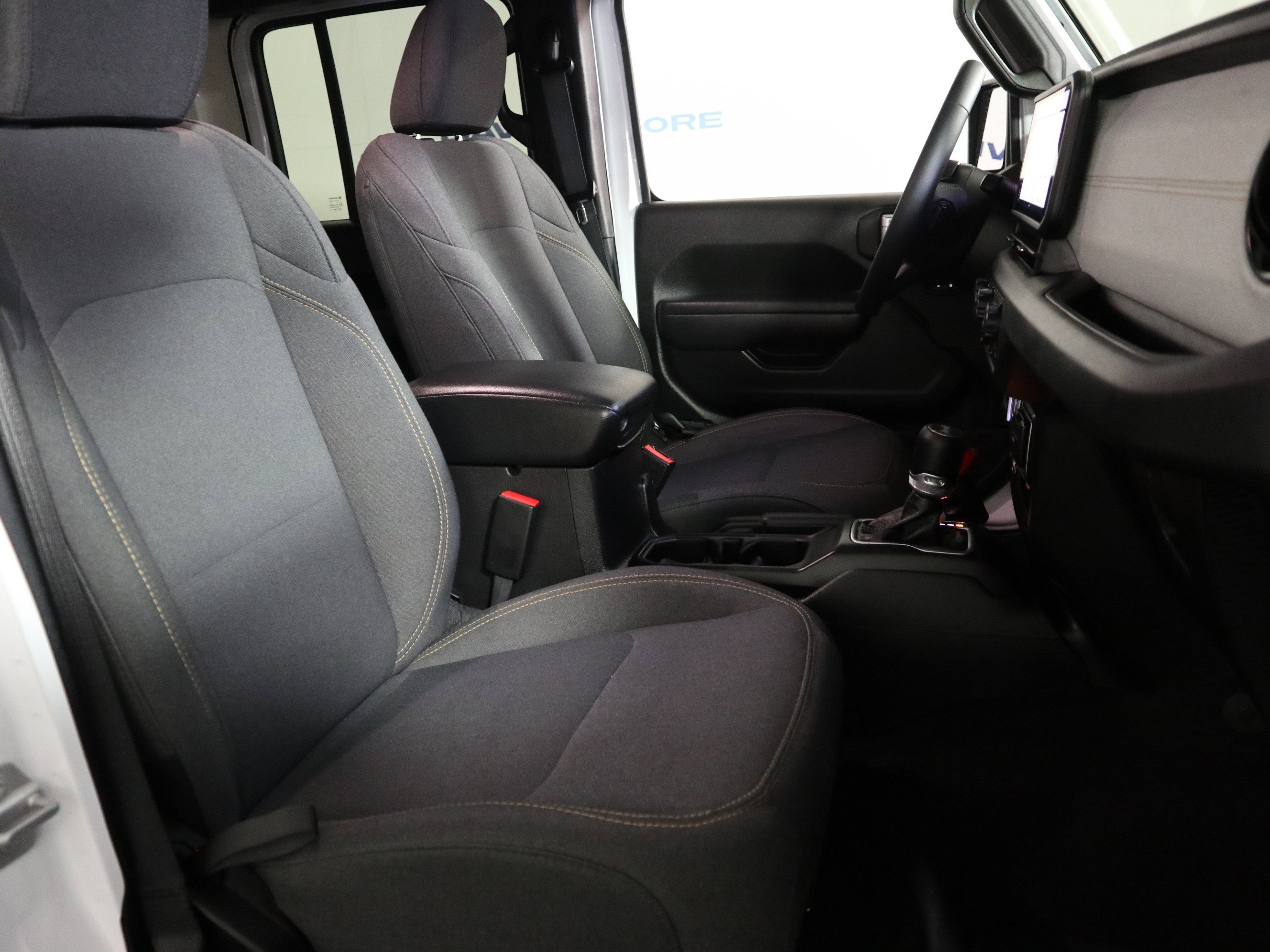 Used 2025 Jeep Wrangler Unlimited Sport AWD/4WD image 20