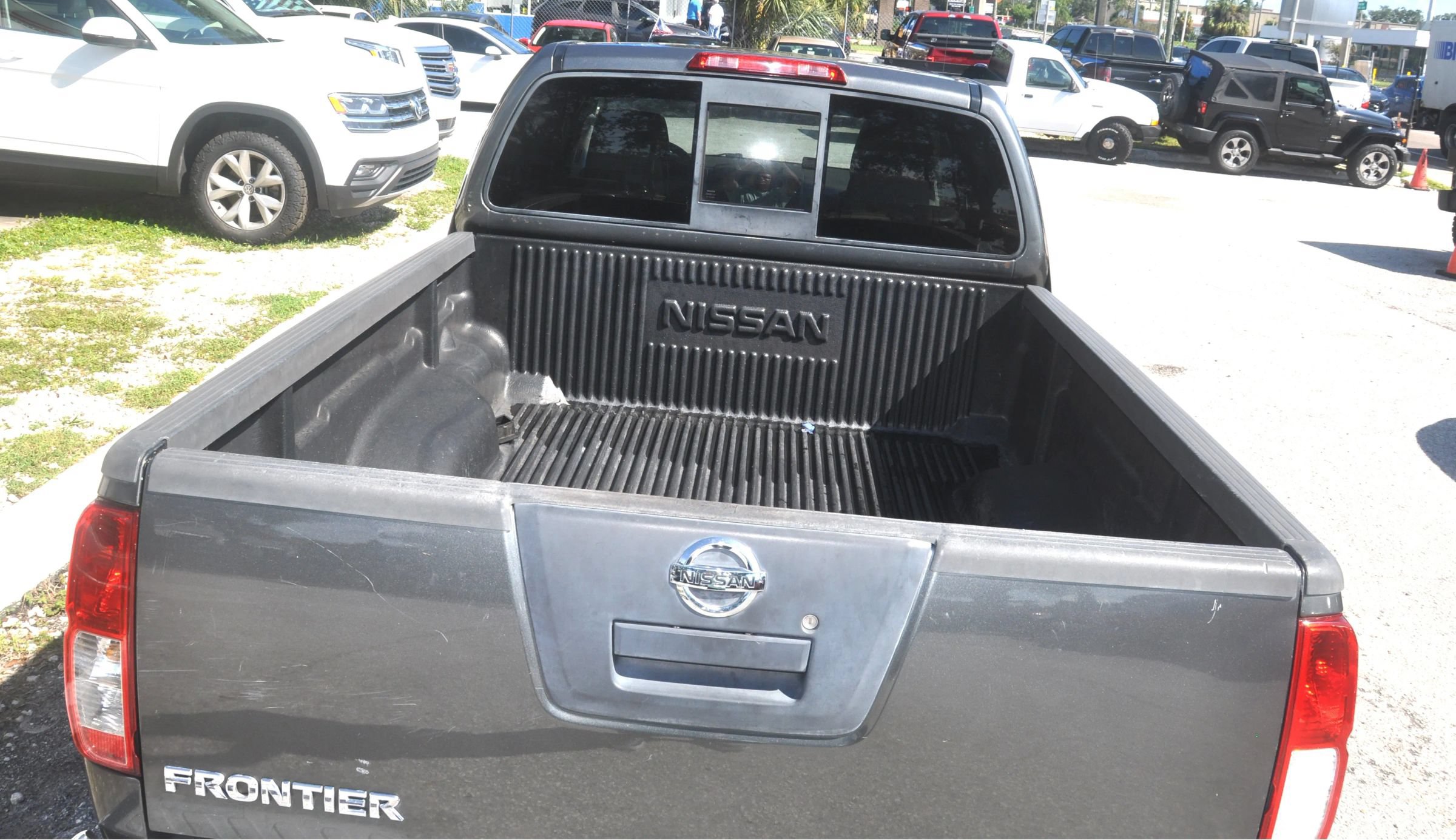 Used 2006 Nissan Frontier SE w/ (P01) Power Pkg RWD image 9