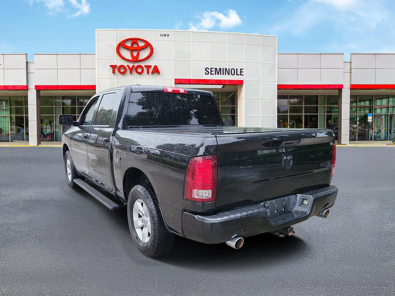 Used 2014 RAM 1500 Express w/ Black Ram 1500 Express Group AWD/4WD image 4