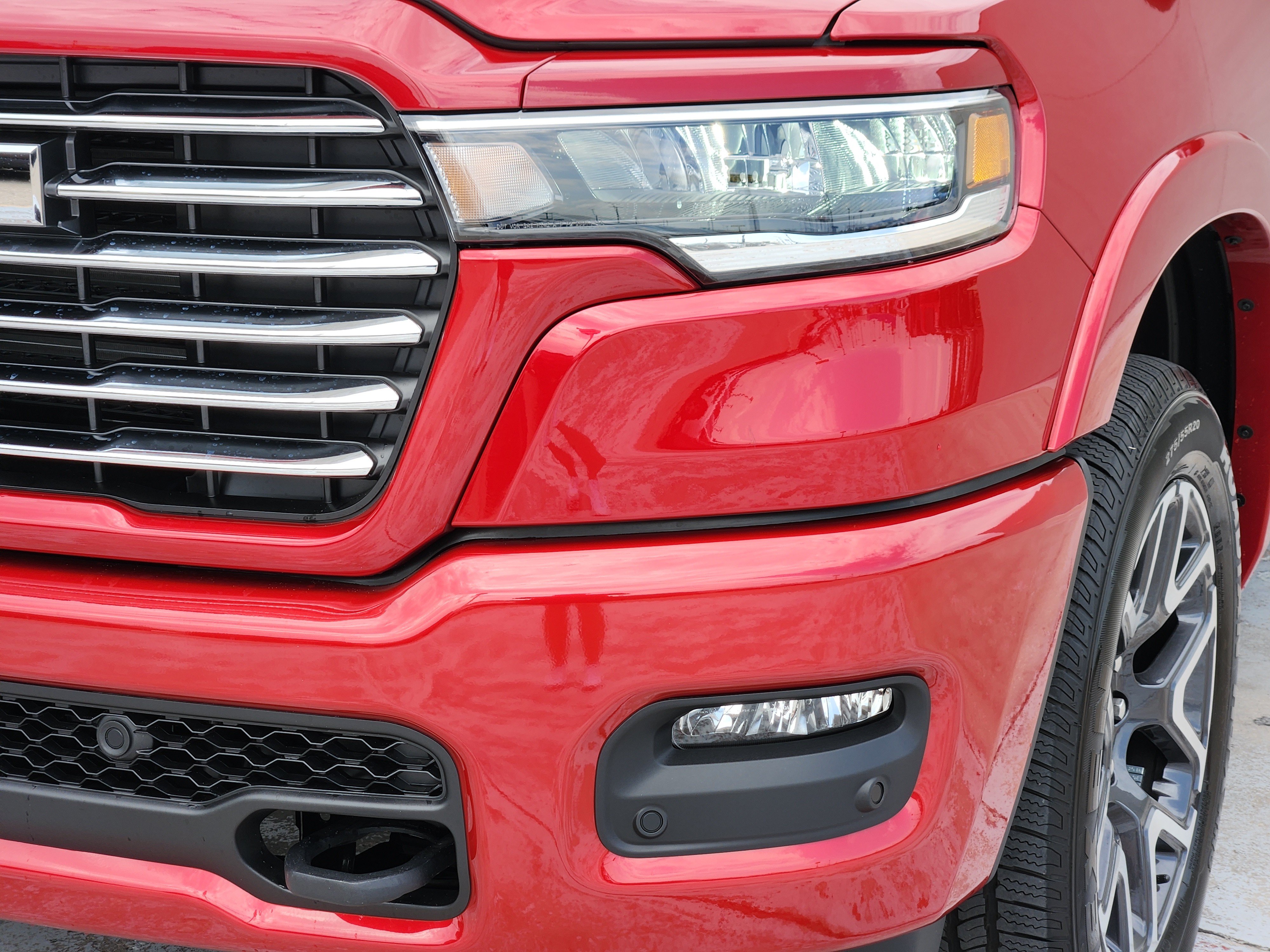 New 2026 RAM 1500 Laramie AWD/4WD image 6