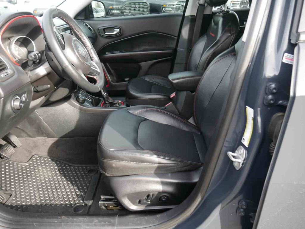 Used 2018 Jeep Compass Trailhawk w/ Leather Interior Group image 32