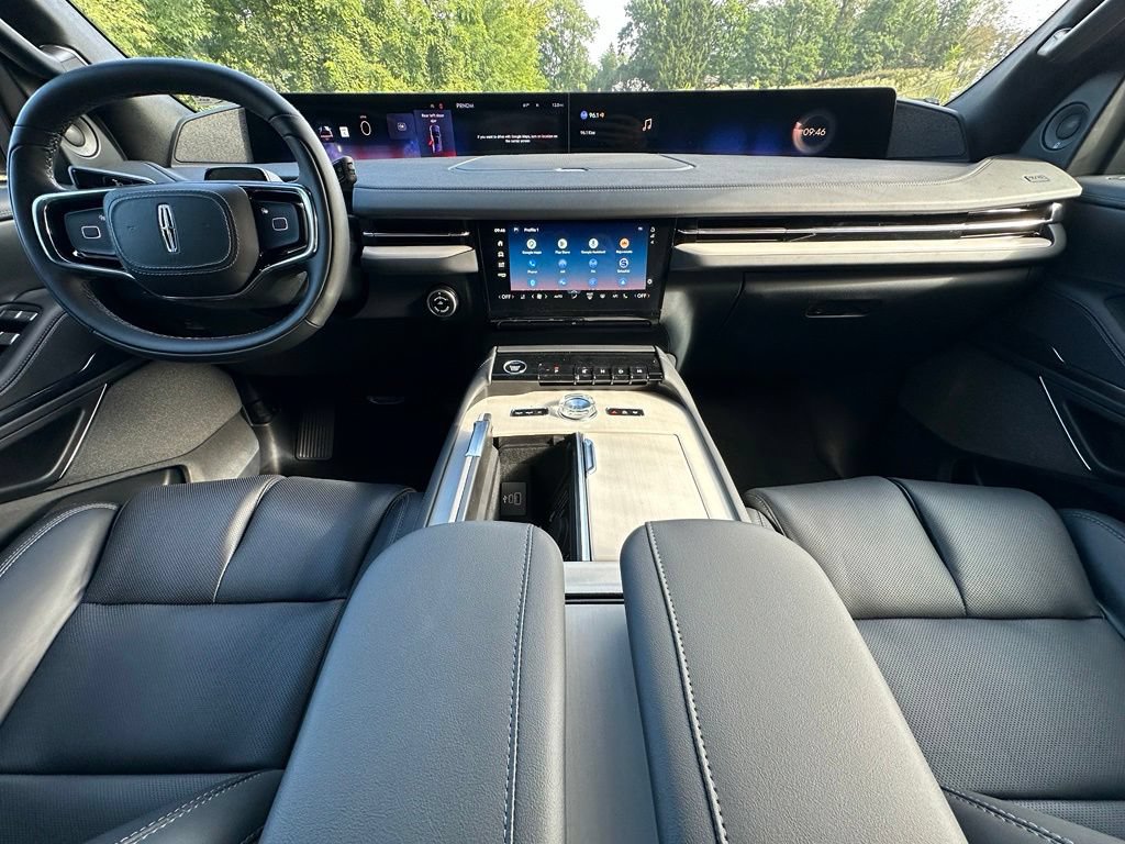 New 2027 Lincoln Navigator Reserve w/ Jet Appearance Package AWD/4WD image 21