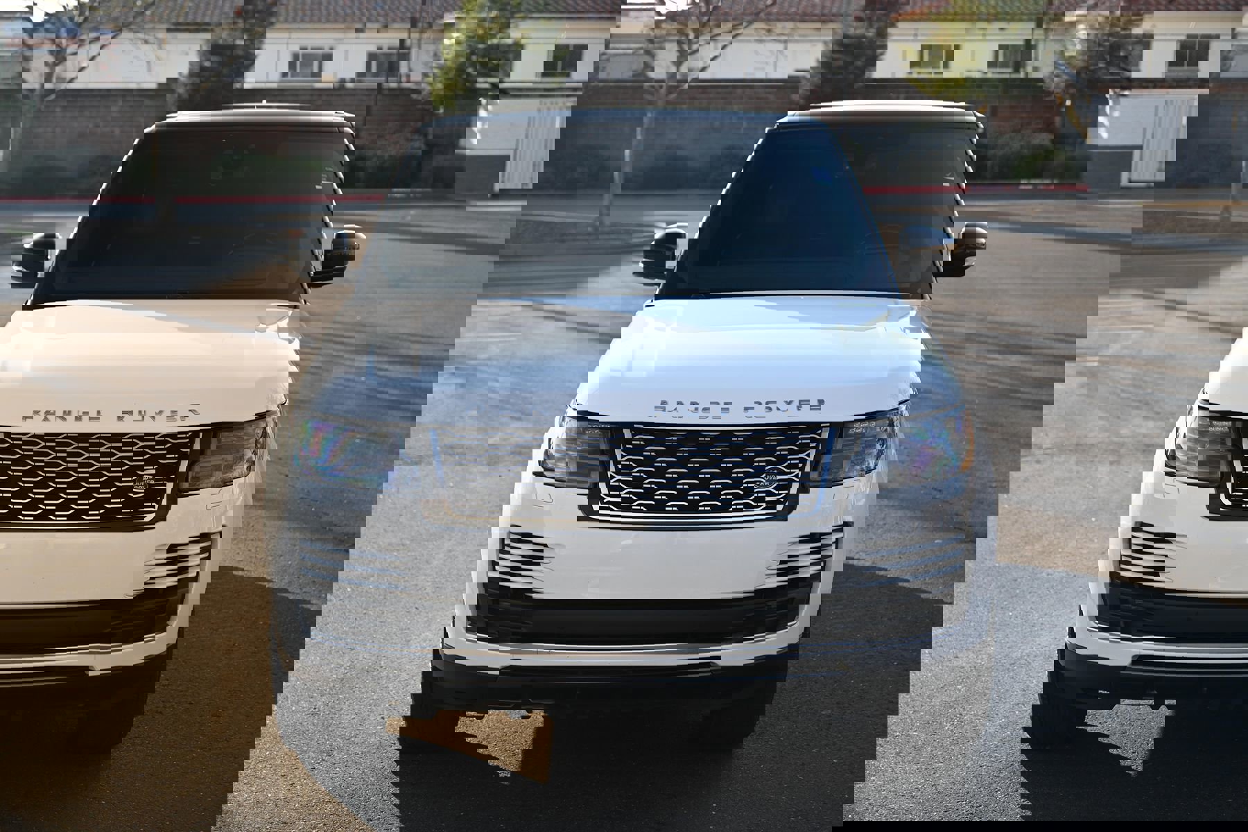 Used 2019 Land Rover Range Rover Supercharged image 2