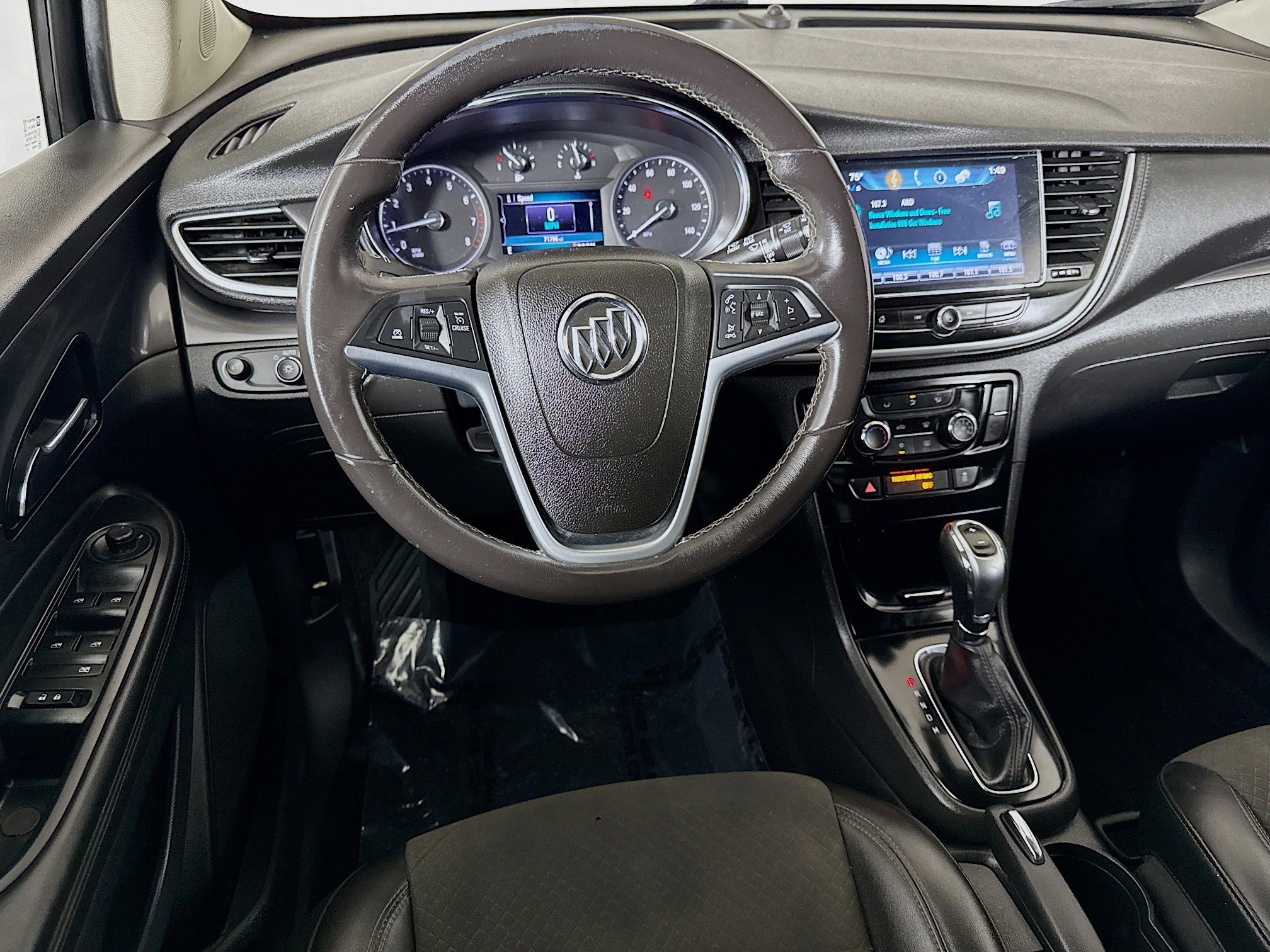 Used 2021 Buick Encore Preferred image 17