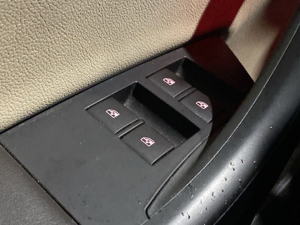 Used 2016 Buick Cascada Premium image 9