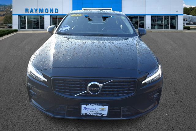 Used 2022 Volvo S60 B5 Momentum w/ Premium Package image 8