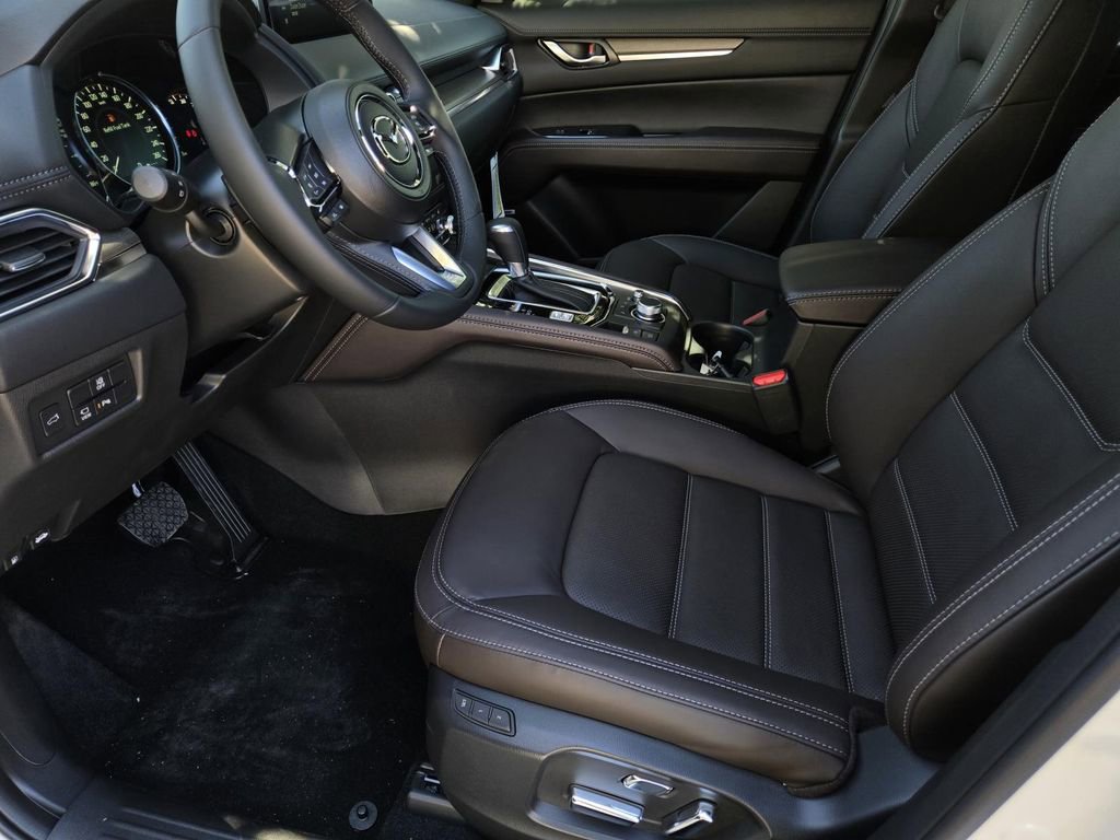 New 2025 MAZDA CX-5 Signature image 22