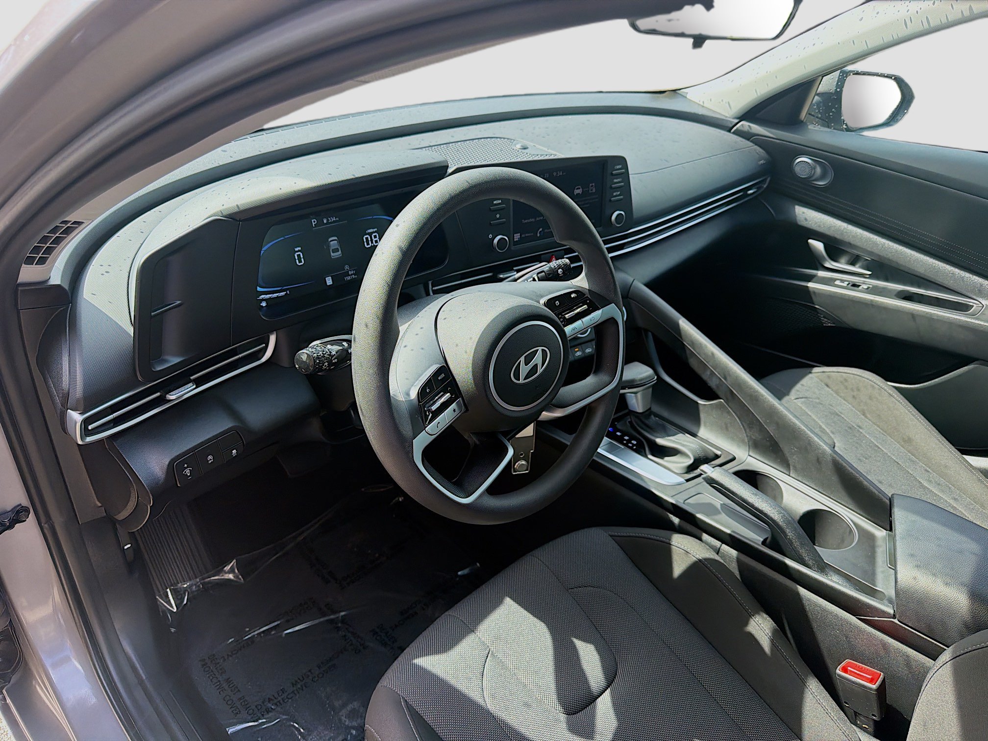 Used 2025 Hyundai Elantra SE FWD image 7