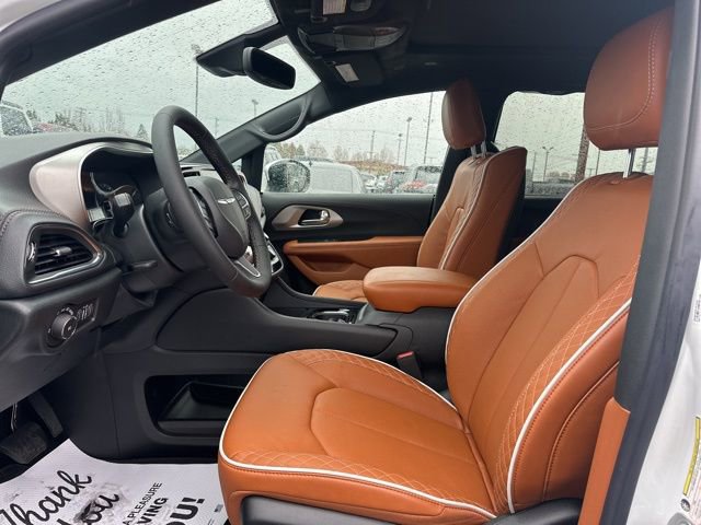 New 2026 Chrysler Pacifica Pinnacle image 15