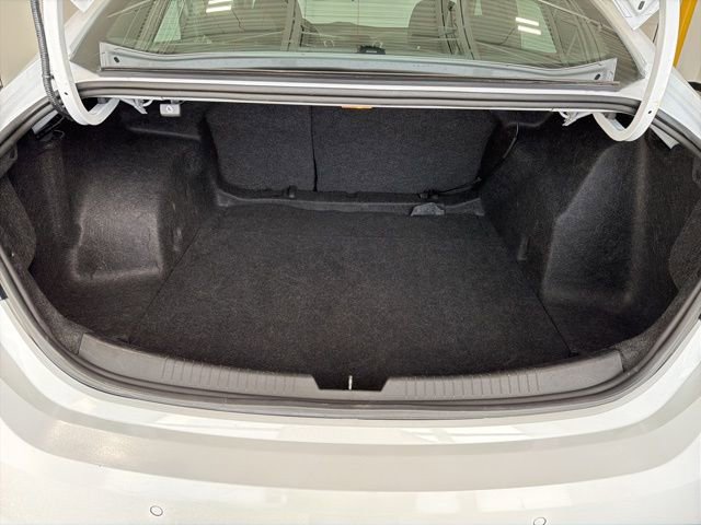 Used 2024 Chevrolet Malibu LT FWD image 28