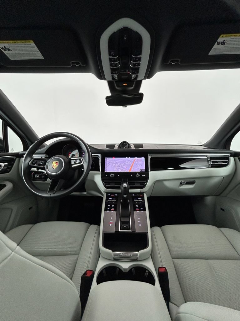 Certified 2023 Porsche Macan S AWD/4WD image 13