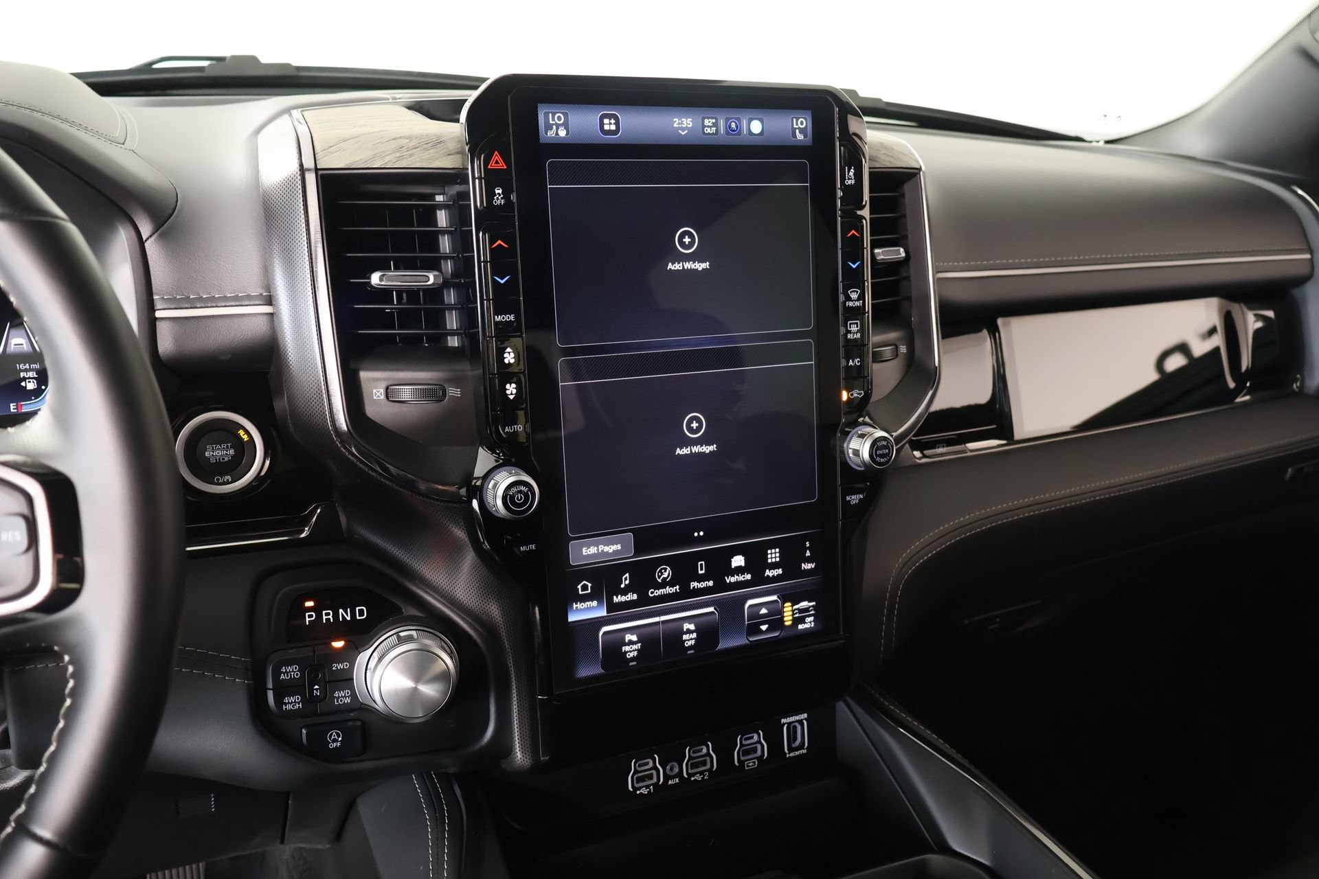 Used 2025 RAM 1500 Limited AWD/4WD image 5