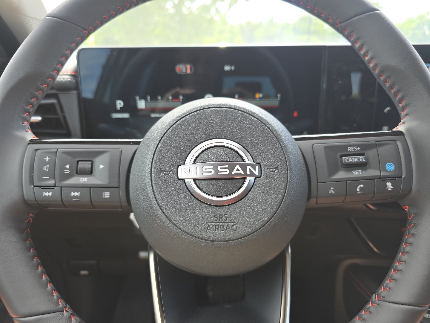 New 2026 Nissan Kicks SR AWD/4WD image 28