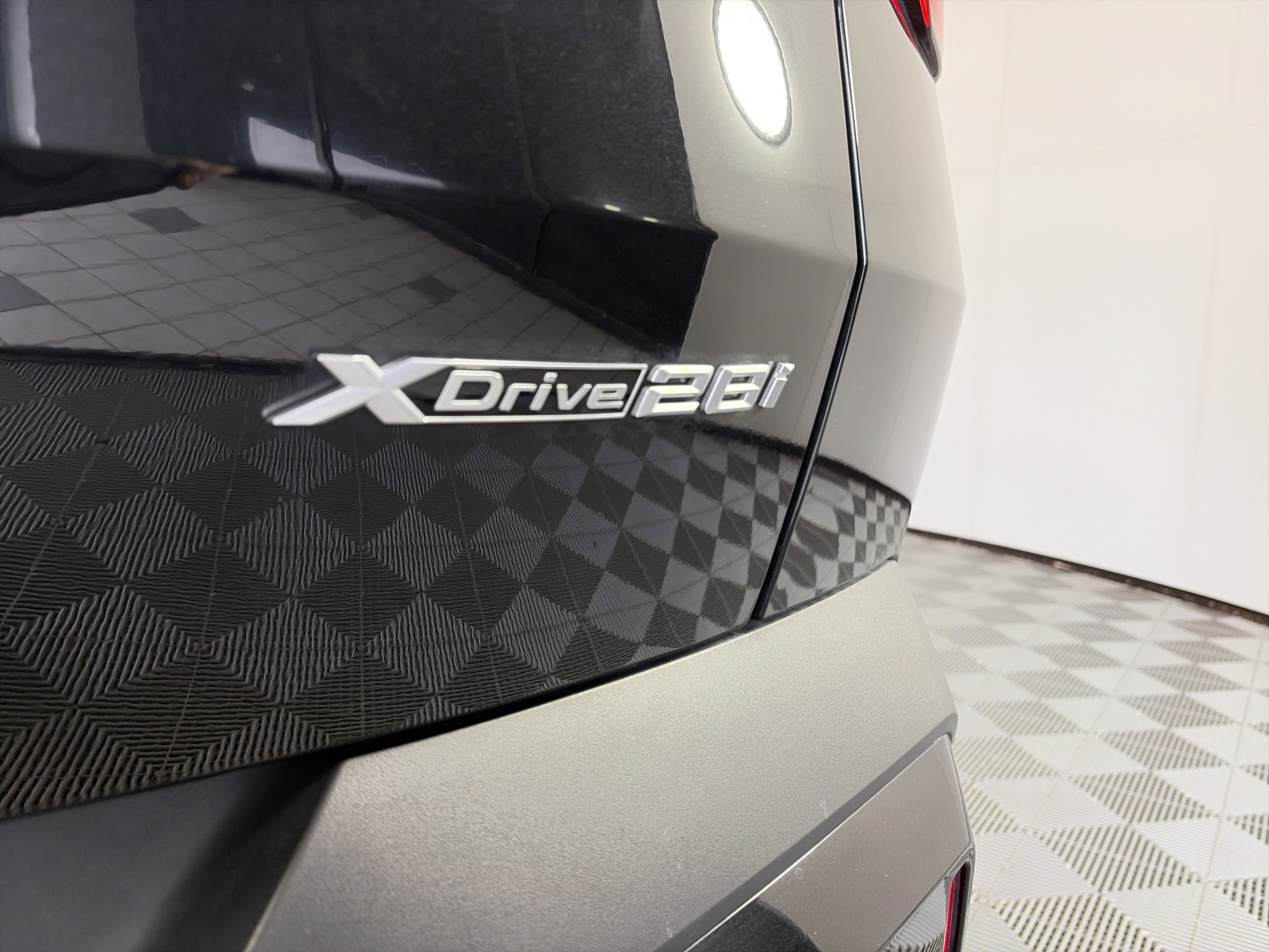 Used 2024 BMW X2 xDrive28i w/ Convenience Package image 17