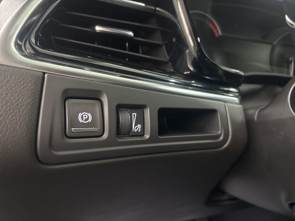 Certified 2025 Cadillac XT6 Premium Luxury image 37