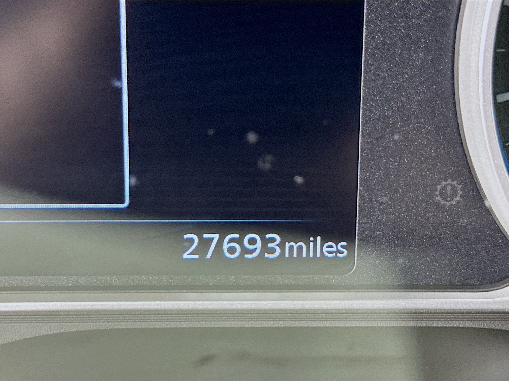 Used 2025 Nissan Leaf S FWD image 18