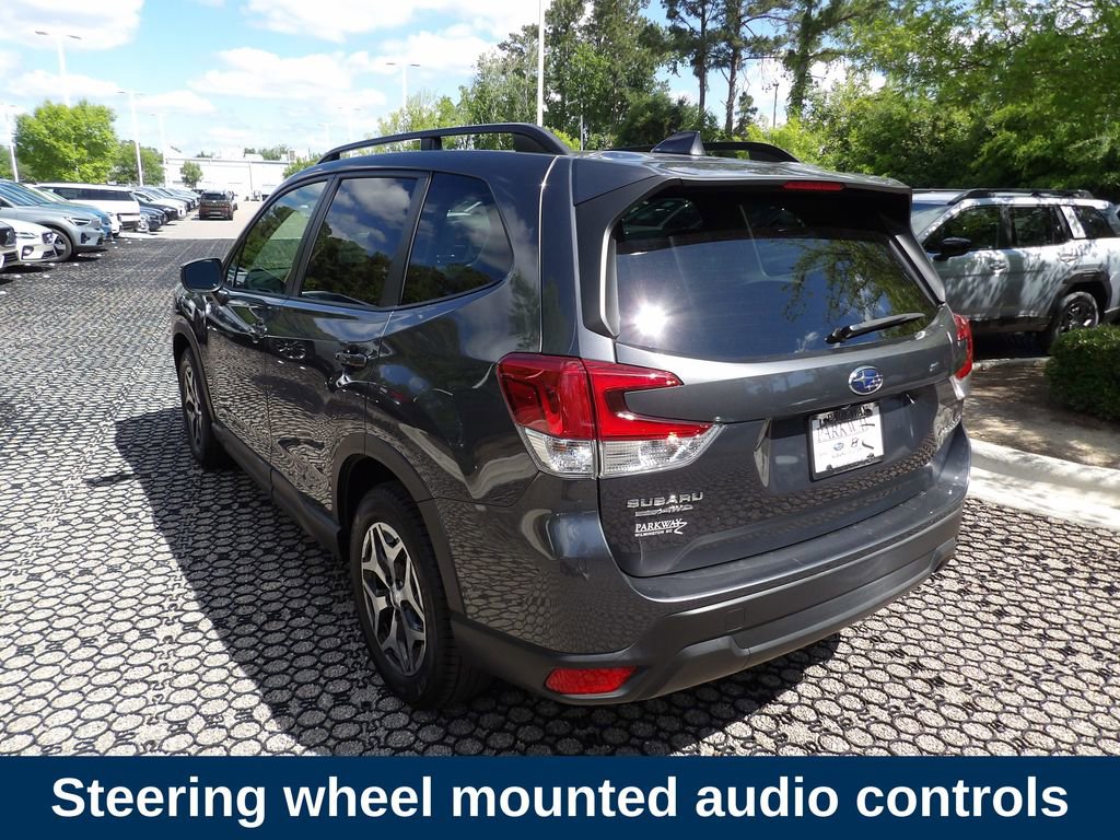 Used 2020 Subaru Forester Premium AWD/4WD image 8