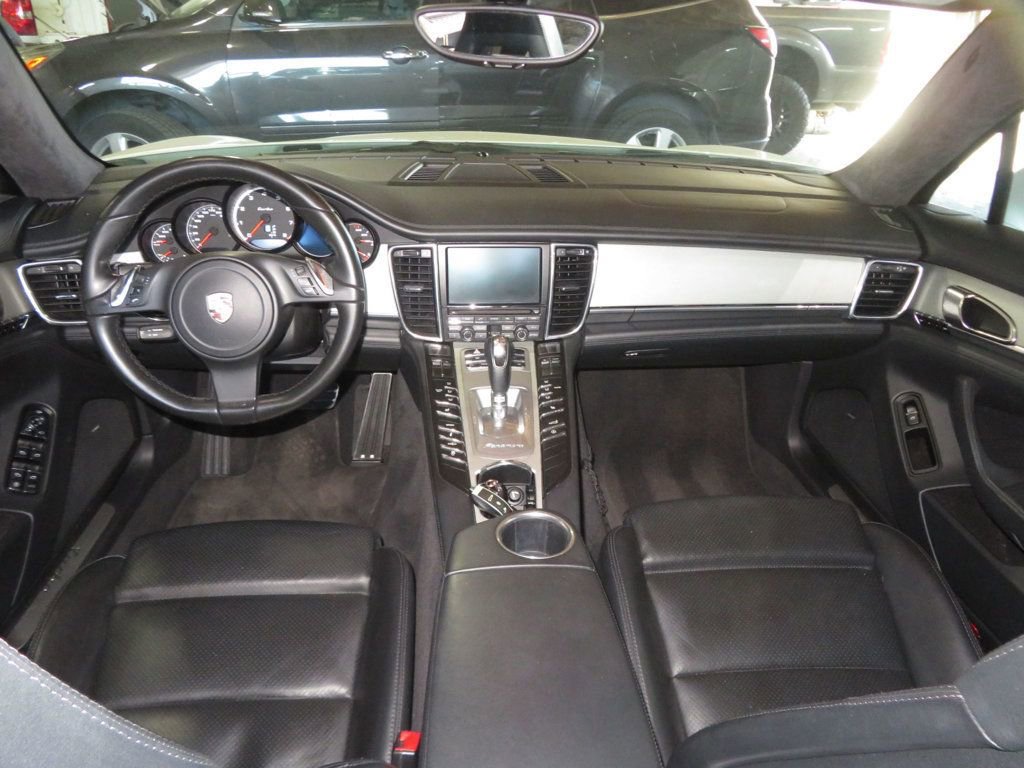 Used 2010 Porsche Panamera Turbo image 39