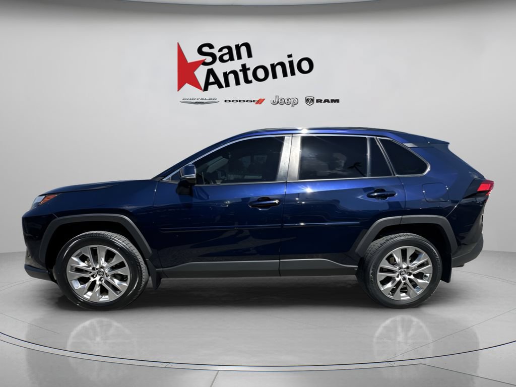 Used 2025 Toyota RAV4 XLE Premium FWD image 9