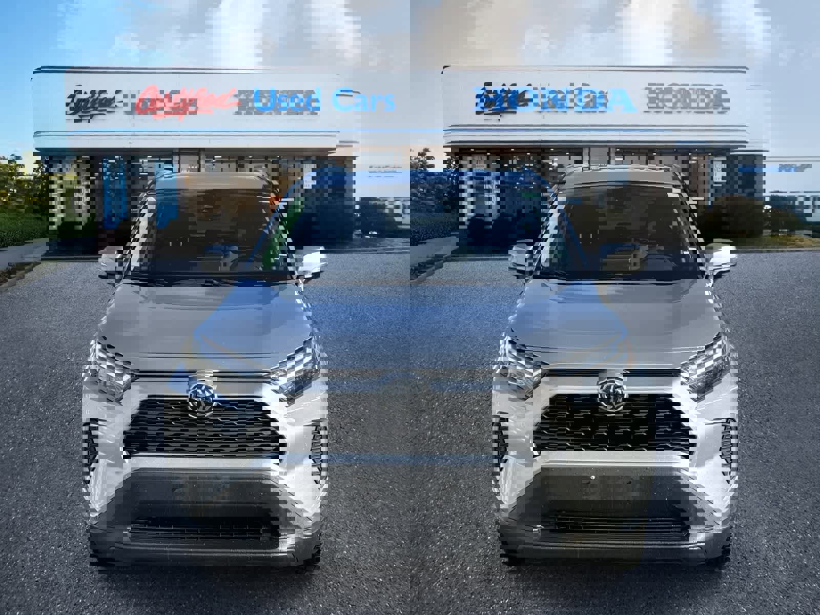 Used 2024 Toyota RAV4 XLE image 8