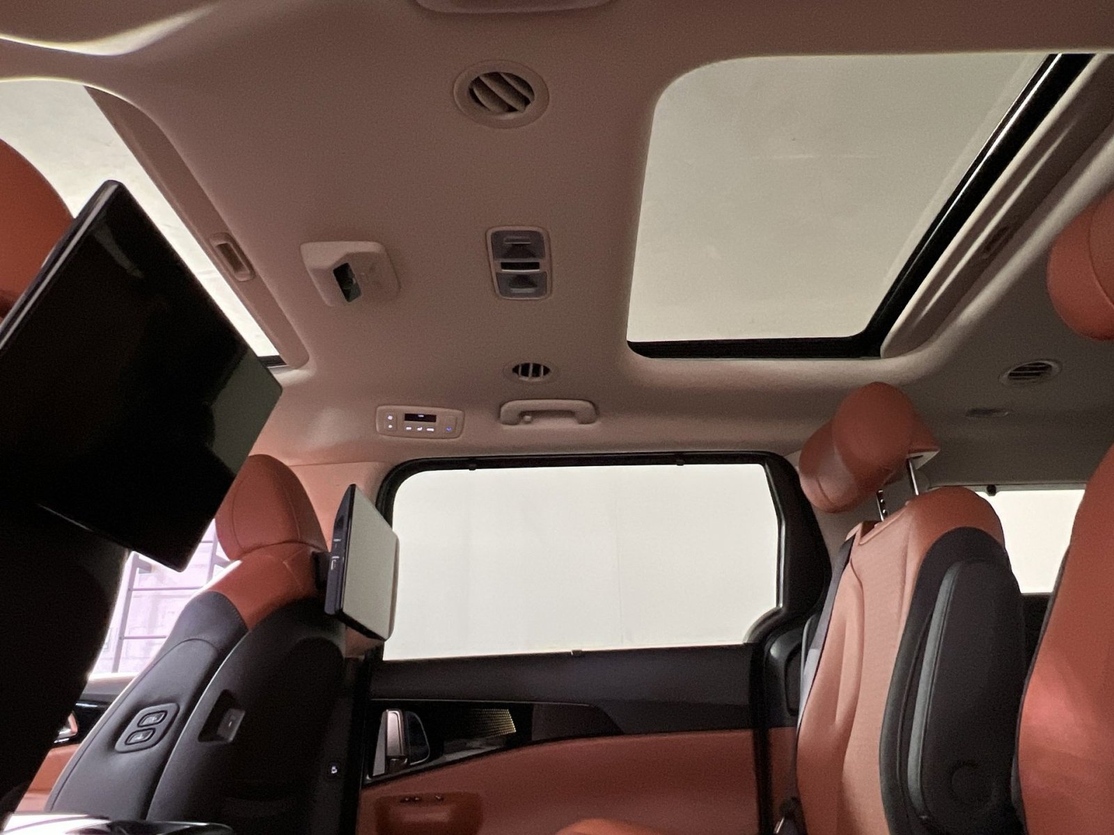 New 2026 Kia Carnival SX Prestige image 22