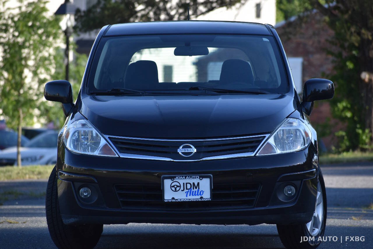 Used 2011 Nissan Versa Hatchback w/ Navigation/Satellite Pkg FWD image 3