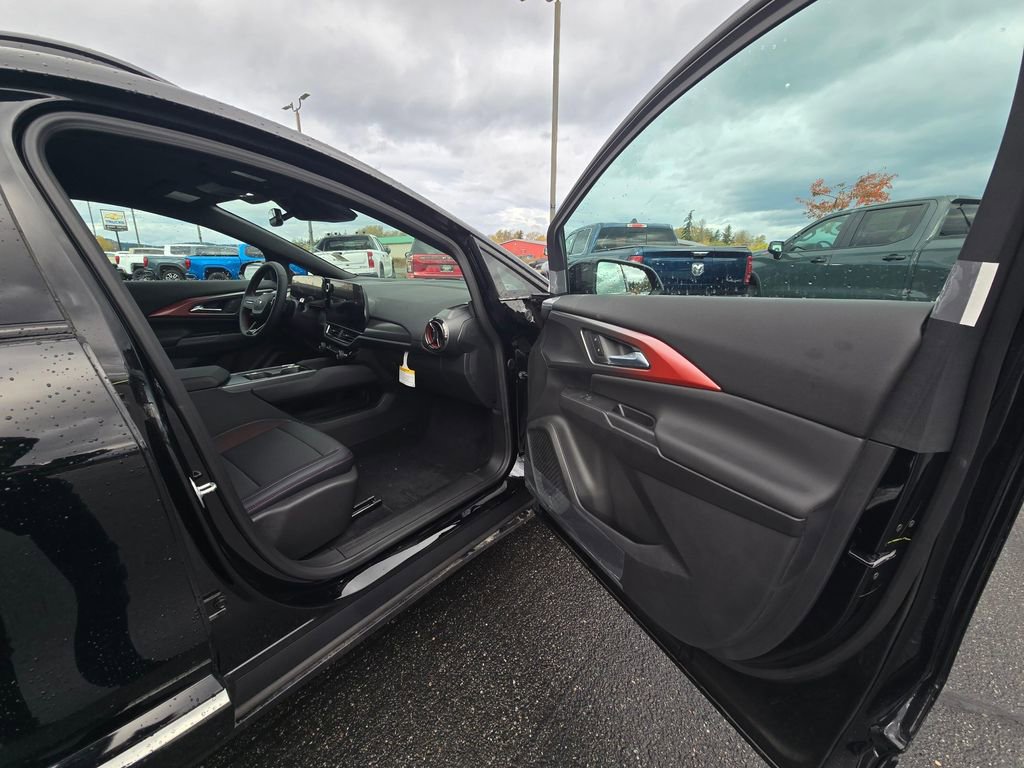 New 2026 Chevrolet Equinox EV RS image 10