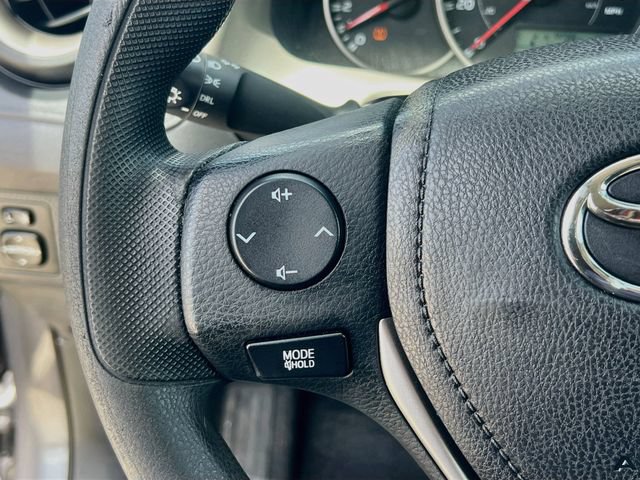 Used 2016 Toyota RAV4 LE FWD image 17