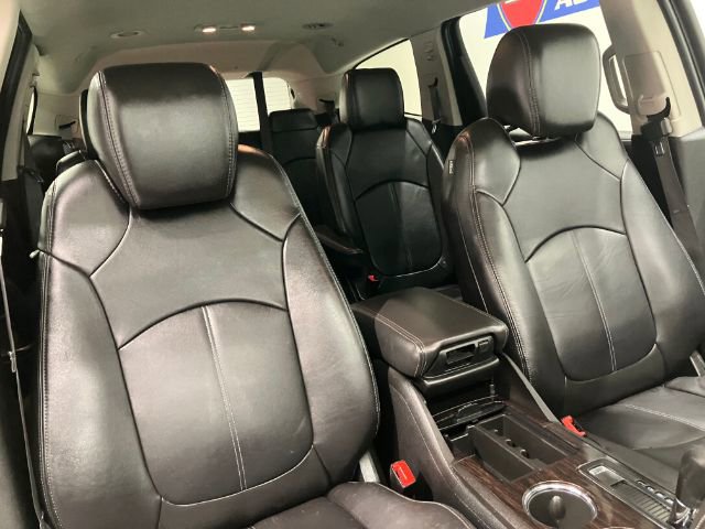 Used 2017 Chevrolet Traverse LT image 46
