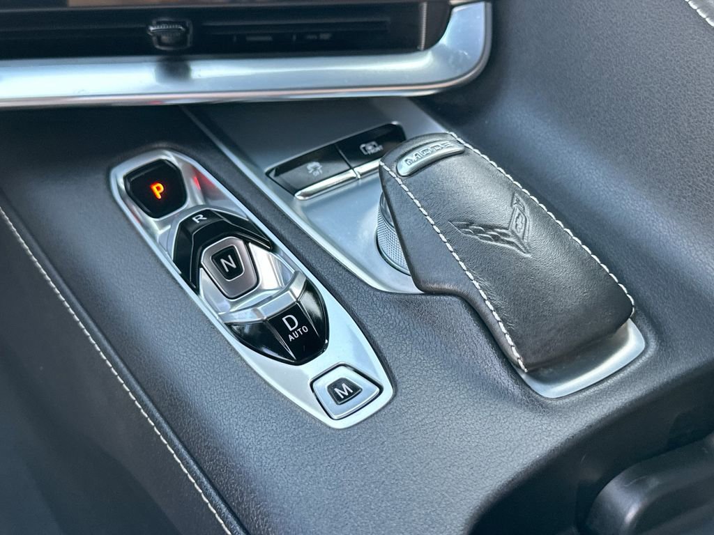 Used 2022 Chevrolet Corvette 2LT Coupe w/ Z51 Performance Package image 17