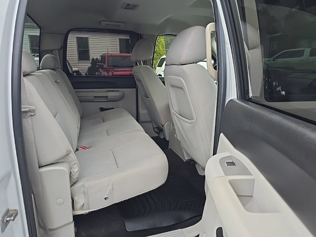 Used 2011 Chevrolet Silverado 2500 LT image 16