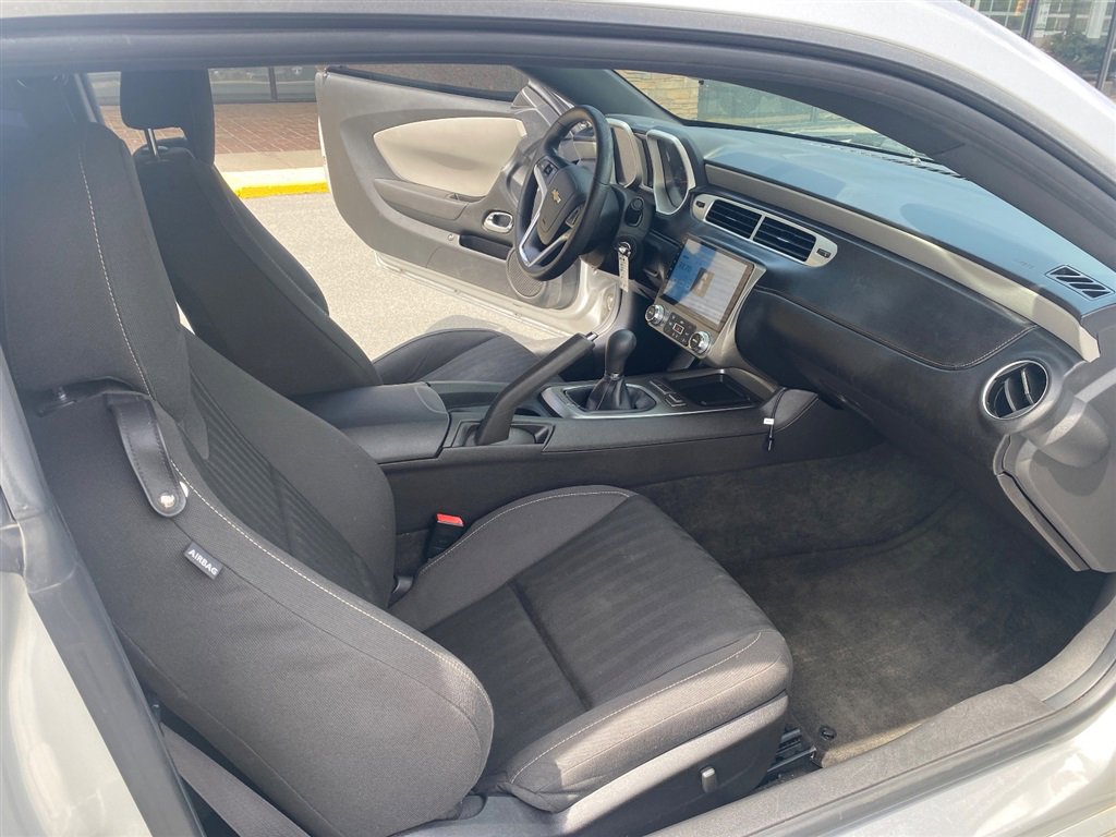 Used 2013 Chevrolet Camaro LS RWD image 10