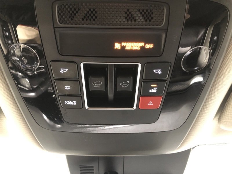 Used 2024 Kia Carnival SX Prestige image 31