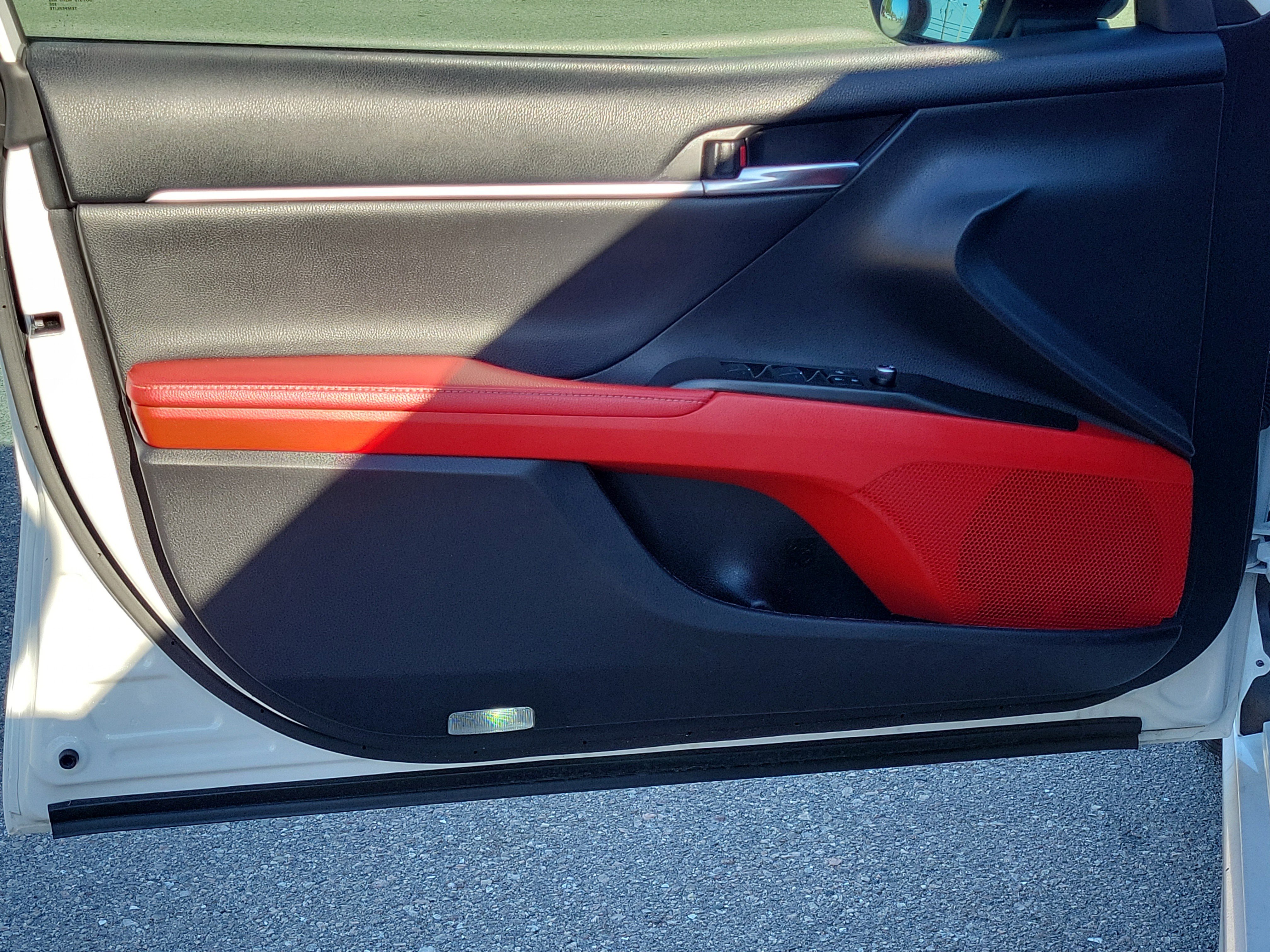 Used 2022 Toyota Camry XSE image 15