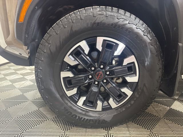 Used 2022 Nissan Frontier PRO-4X image 10
