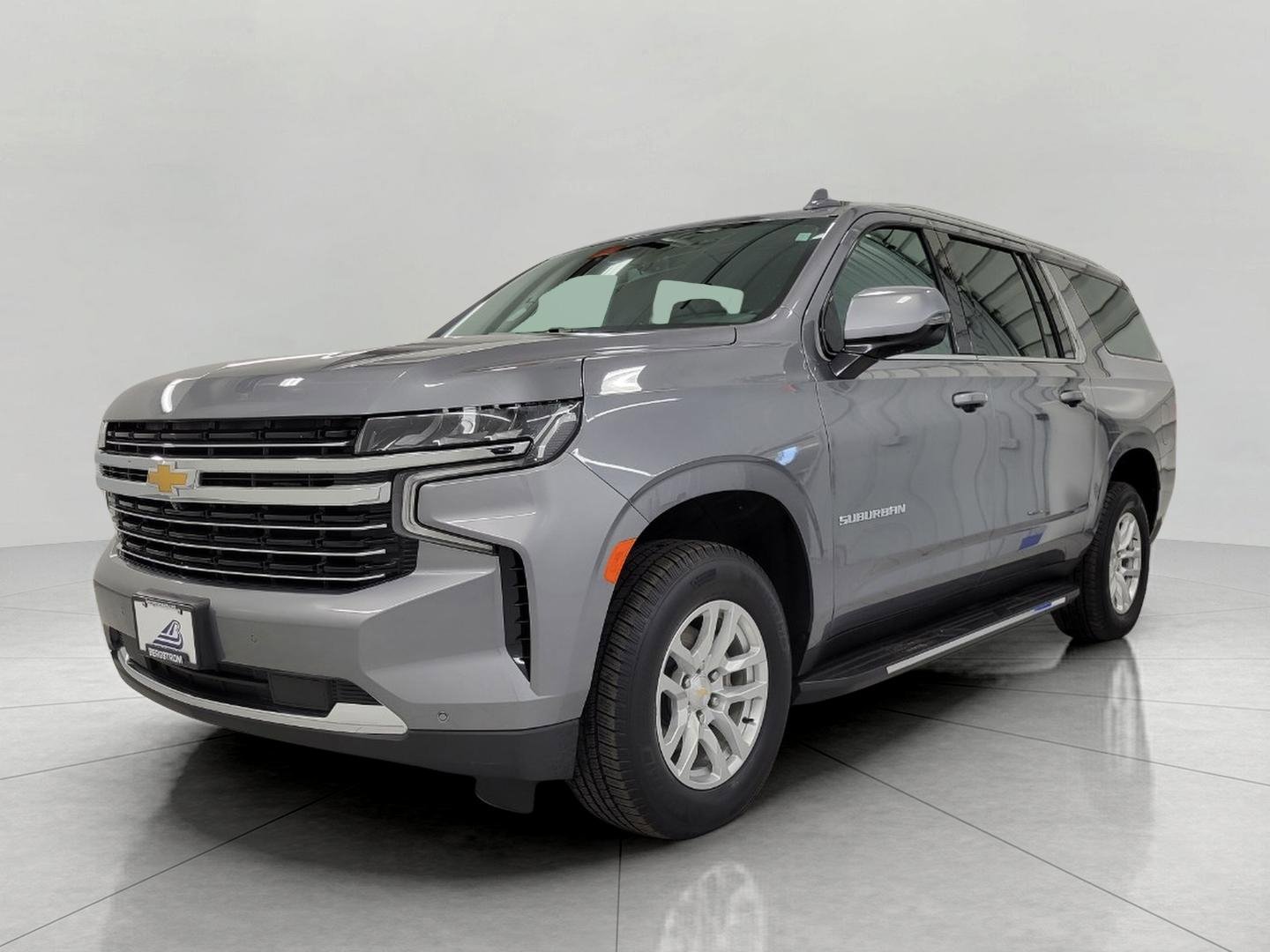 Used 2021 Chevrolet Suburban LT w/ Luxury Package image 12