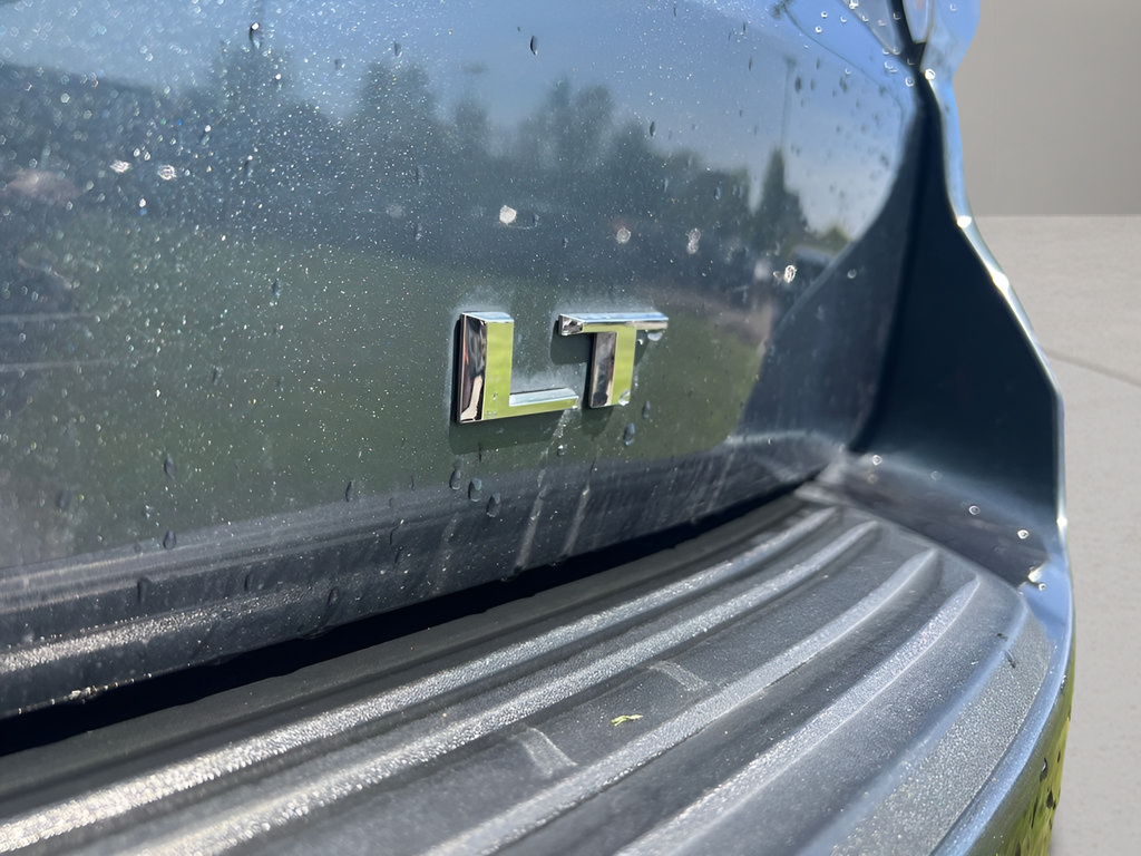 Used 2021 Chevrolet Suburban LT RWD image 13