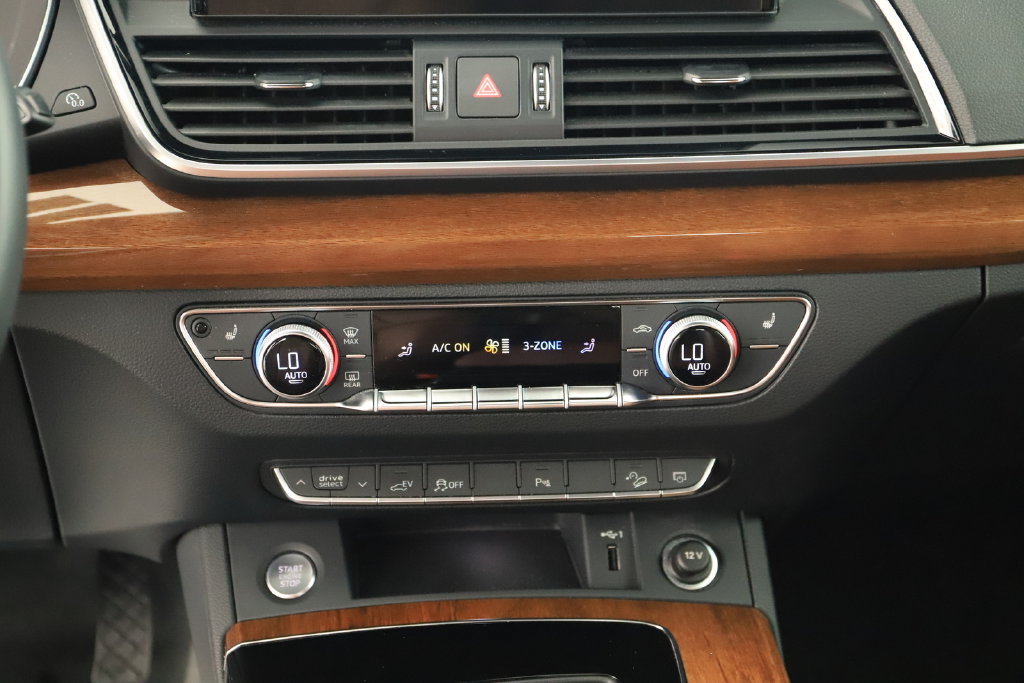 Certified 2024 Audi Q5 e Premium AWD/4WD image 20