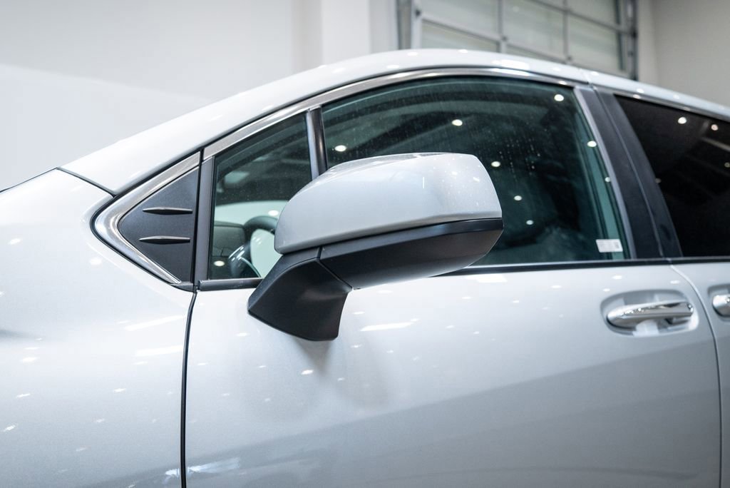 Used 2025 Toyota Sienna XLE AWD/4WD image 12