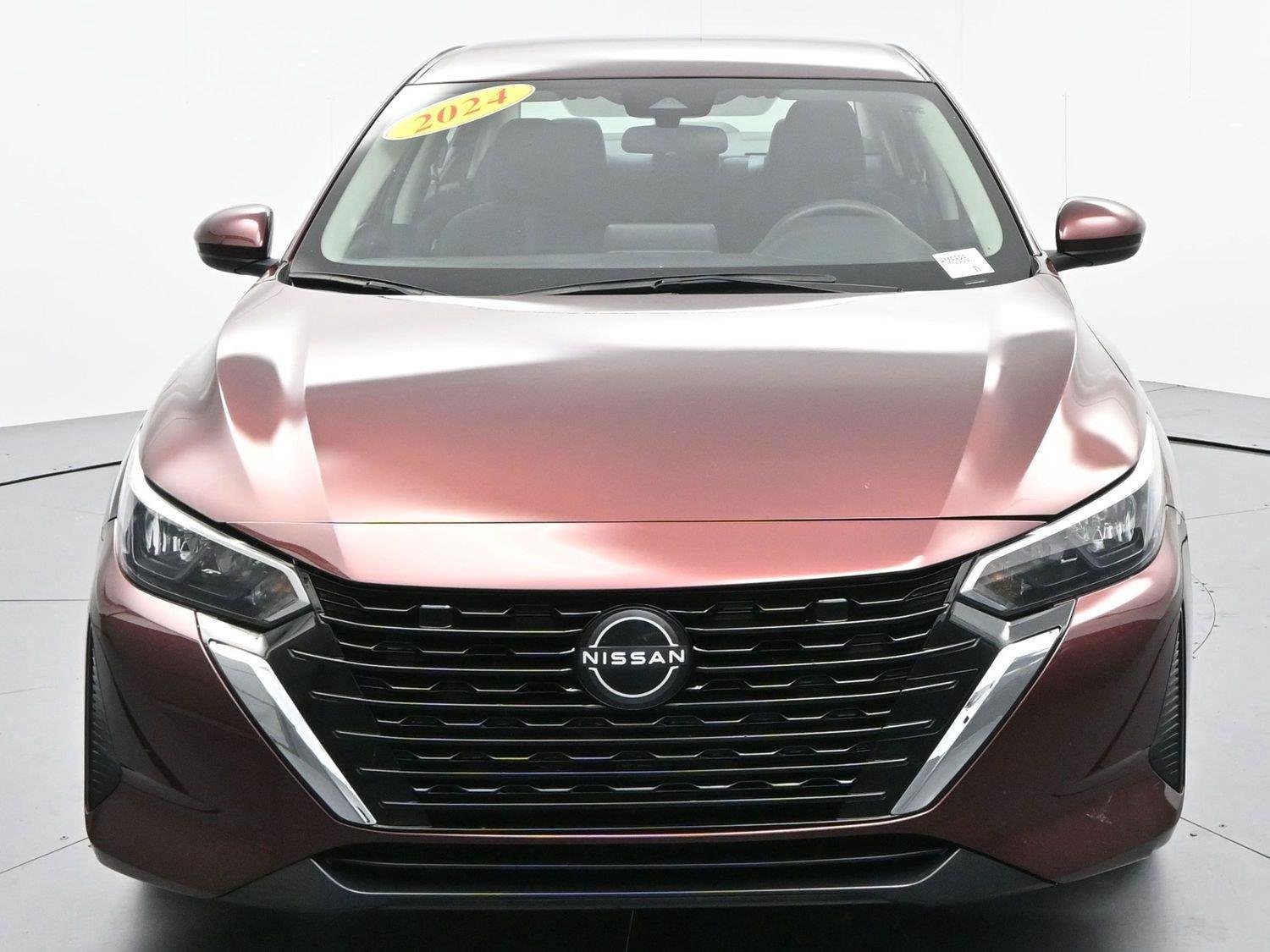 Used 2024 Nissan Sentra SV FWD image 2