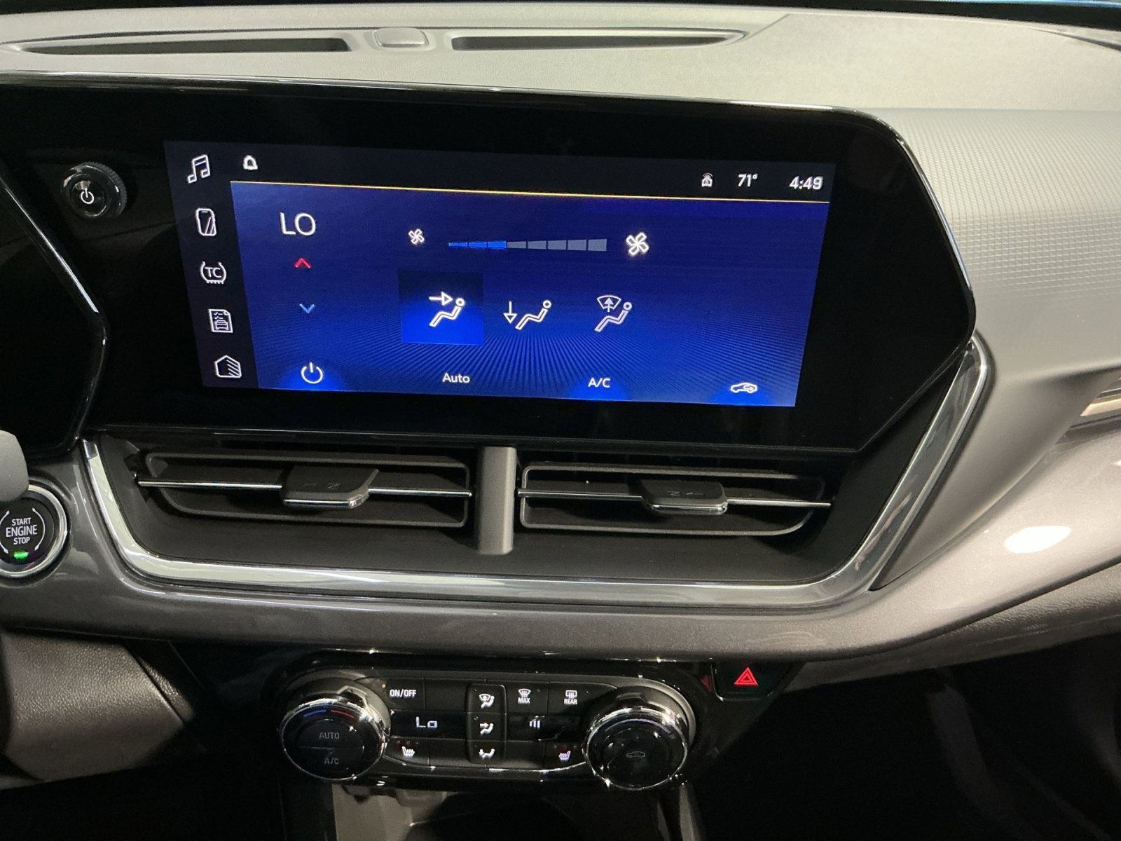 New 2026 Chevrolet Trax ACTIV w/ Driver Confidence Package FWD image 21