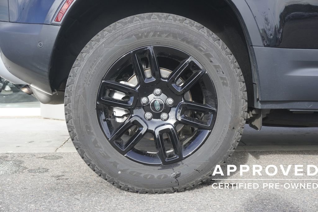 Used 2025 Land Rover Defender 110 S image 34