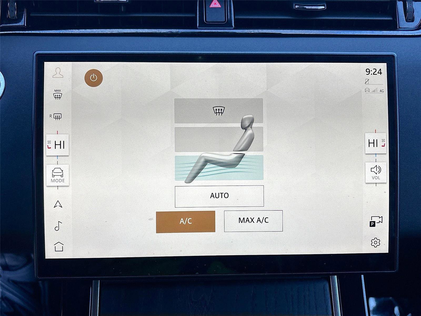 Used 2024 Land Rover Range Rover Evoque Dynamic SE image 16