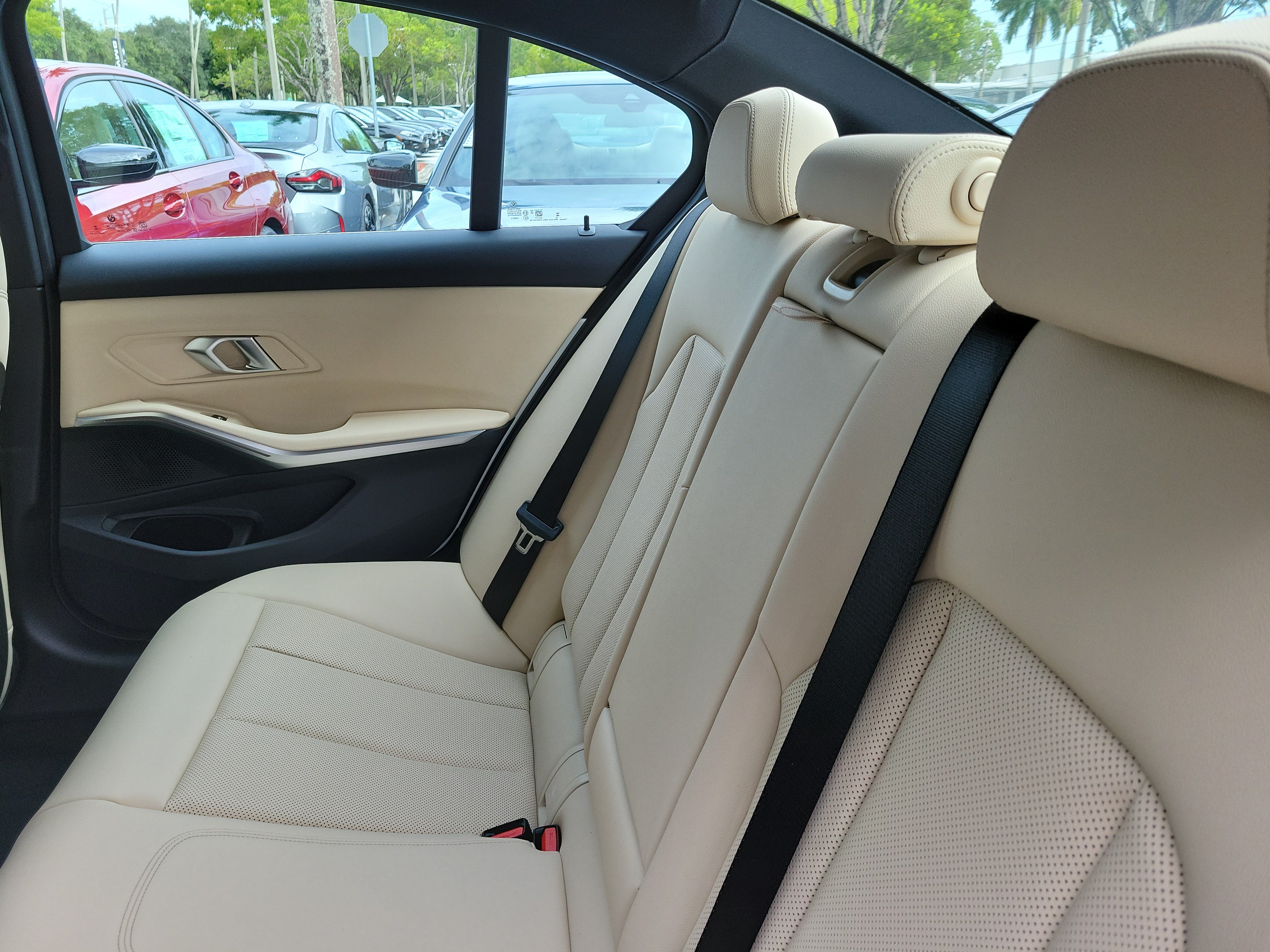 New 2026 BMW 330i Sedan w/ Convenience Package RWD image 7