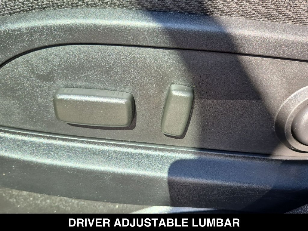 Used 2011 Chevrolet Traverse LT AWD/4WD image 20