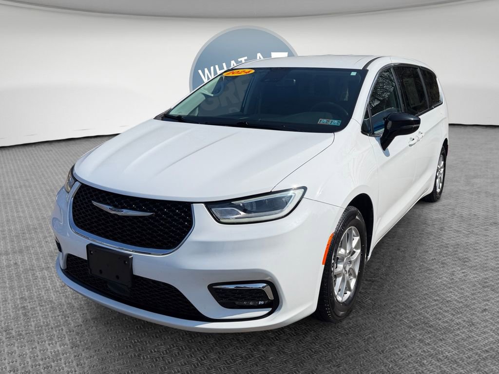 Certified 2024 Chrysler Pacifica Touring-L image 8