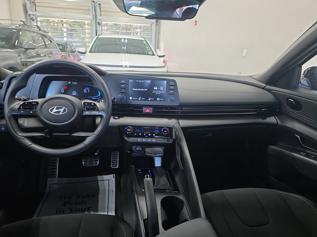 Certified 2026 Hyundai Elantra Sport FWD image 13